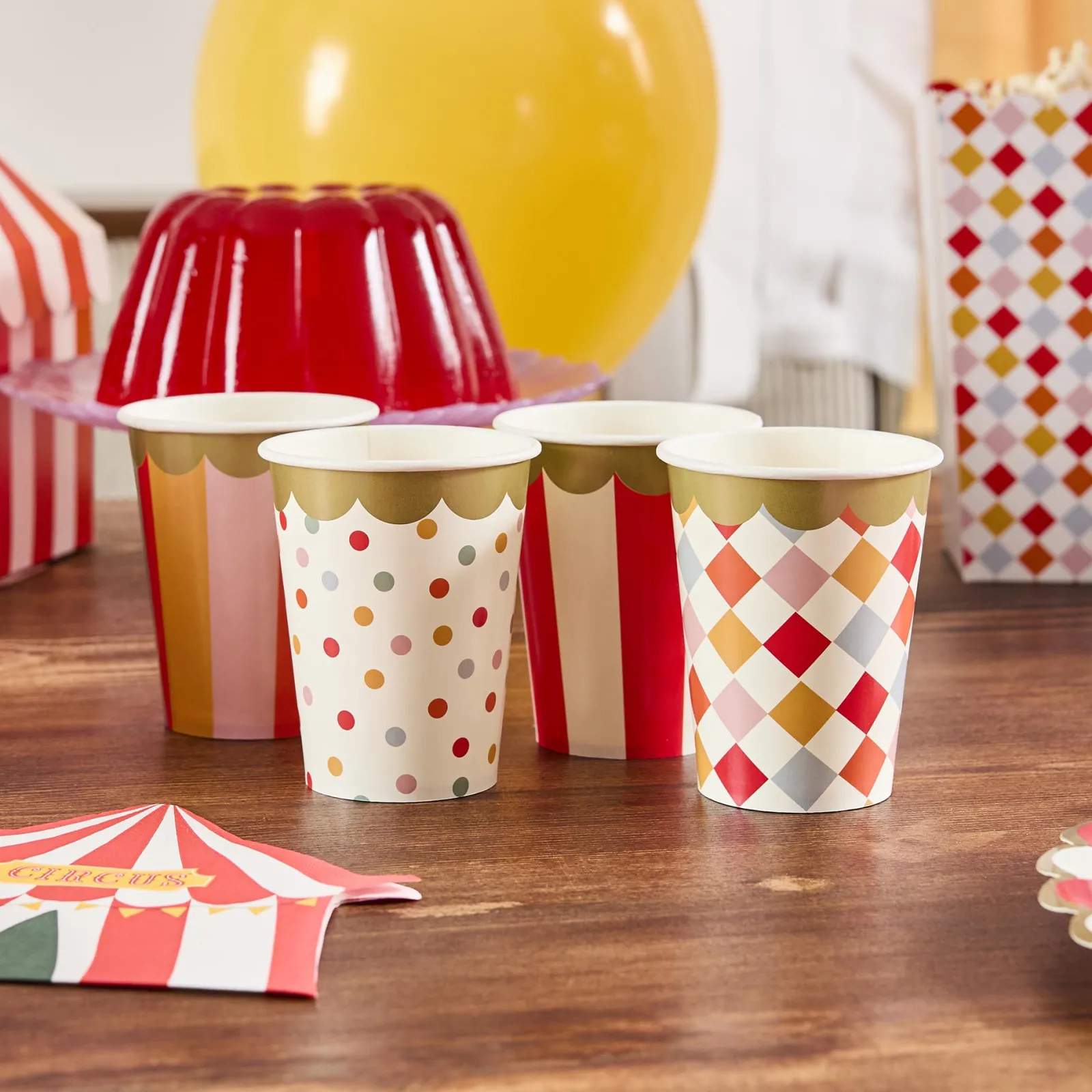 Card Factory Circus Paper Cups - Pack of 8