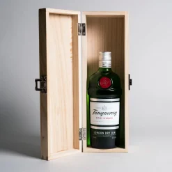 Card Factory Engraved Wooden Box With Tanqueray Gin - No.1 Dad