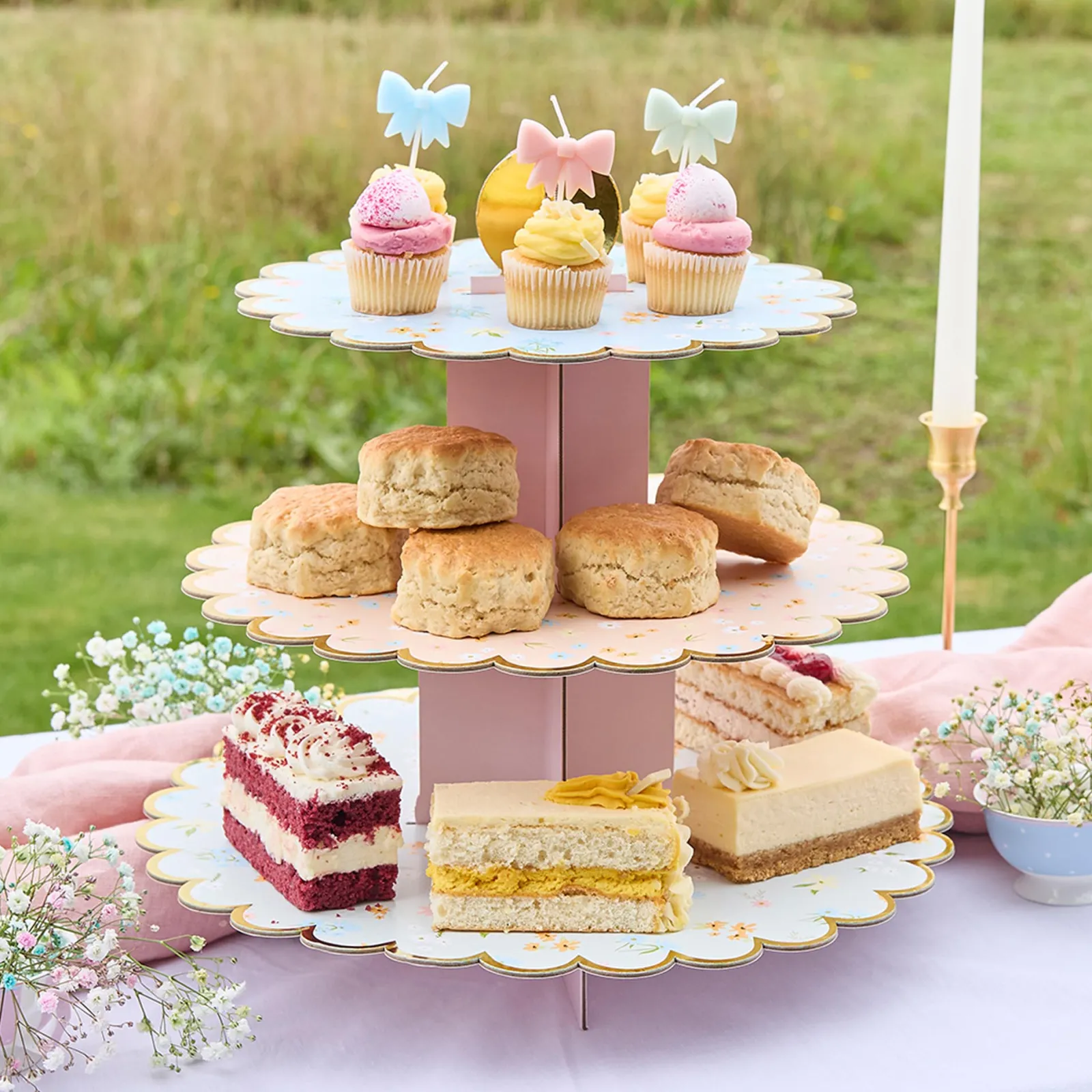 Card Factory Floral 3 Tier Cake Stand